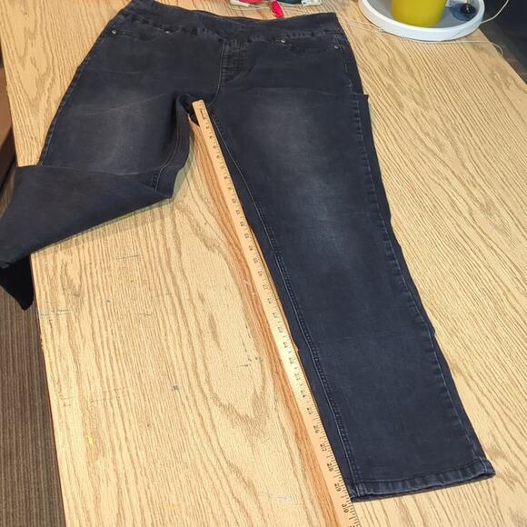 Soft Surroundings Jeans Size Medium Black Wash Pull On Stretch - Picture 4 of 5